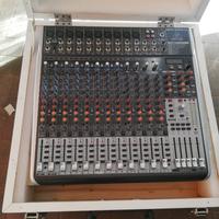 Mixer behringer