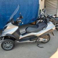 Piaggio MP3 250