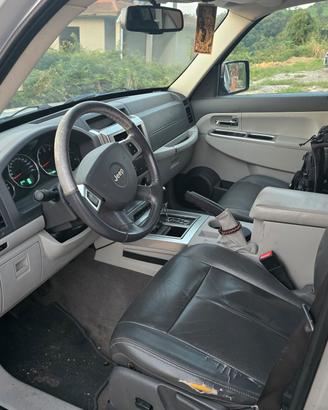 jeep cherokee kk da sistemaro o come ricambi 