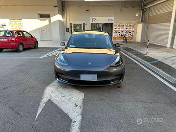 TESLA Model 3 Model 3 Long Range RWD