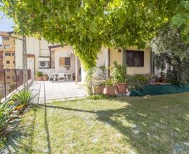 VILLA SINGOLA A PALOMBARA SABINA