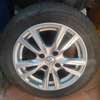 Gomme antineve + cerchi in lega Ford MOMO REDS