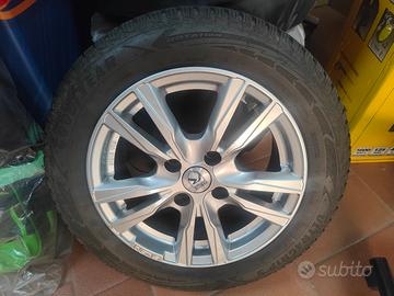 Gomme antineve + cerchi in lega Ford MOMO REDS