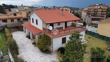 VILLA SINGOLA A MORLUPO