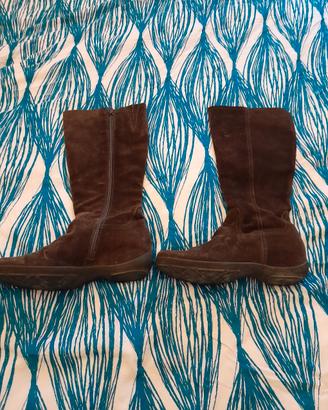 stivali scamosciati marroni 