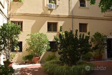 Comodo tri-vani uso ufficio o studio,ambiente sign