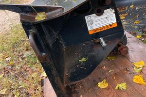 A64 Supporto martello per mini pala