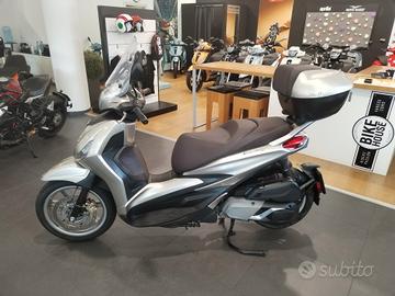 Piaggio Beverly 400