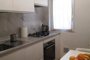Monolocale arredato con garage