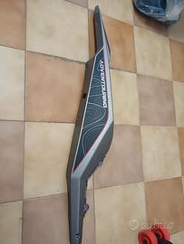CARENA  CODINO POSTERIORE DESTRA MOTO MORINI 650