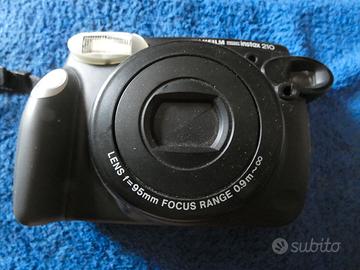 macchina fotografica Fujifilm instax 210