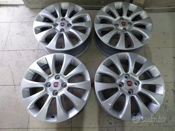 Cerchi in lega da 16 pollici Fiat grande punto