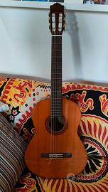 Chitarra classica Yamaha con borsa