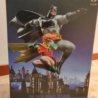 The Dark Knight Returns Batman Robin Iron Studios