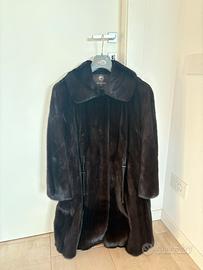 Pelliccia visone marrone scuro