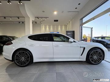 PORSCHE - Panamera - 4.8 4S