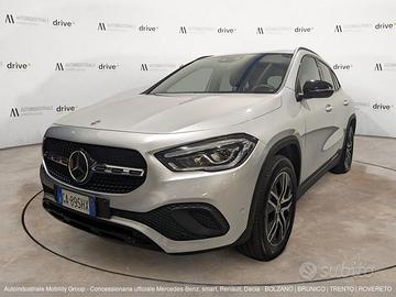 Mercedes-Benz GLA 200 D AUTOMATIC 4MATIC SPOR...