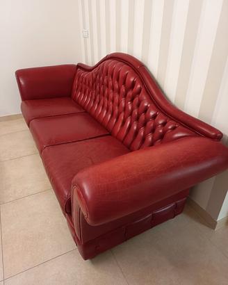 divano in pelle rosso cartier