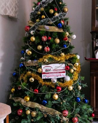 ALBERO DI NATALE MOLTO FOLTO