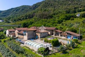 CASA SEMINDIPENDENTE A REVELLO