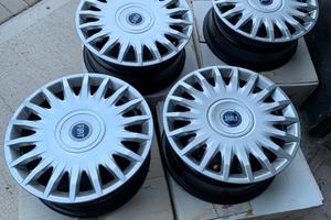 Cerchi e copricerchi da 15