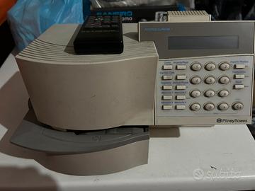 Macchina affrancatrice pitney bowes b700