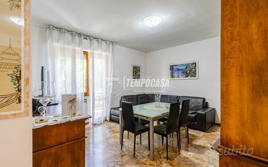 Appartamento a San Severino Marche 10 locali