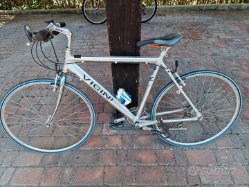 Bicicletta da strada in alluminio marca Vicini 
