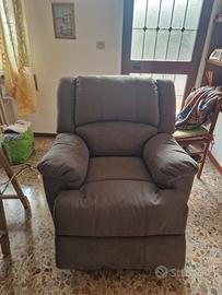 Poltrona reclinabile elettricamente