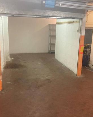 Box / Garage di 18 m² a Bologna
