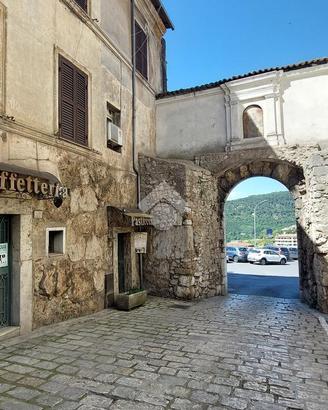 NEGOZIO A ALATRI