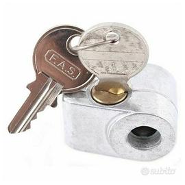 Antifurto dado ruota di scorta Vespa e Lambretta d