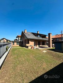 Villa indipendente | 200 mq giardino | box doppio