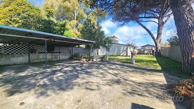 CASA SEMINDIPENDENTE A LATINA