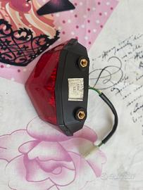 Faro posteriore led cev/ swm sm rs 125 300 500