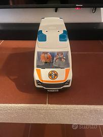 Ambulanza playmobile