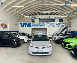 Toyota Aygo 1.4 turbodiesel 5 porte Sol