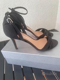 Sandali neri "The Seller"