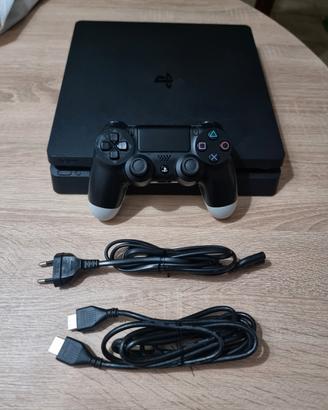 PS4 Slim + Controller + 4 Giochi Perfetti