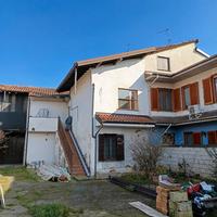 Casa indipendente bifamiliare
