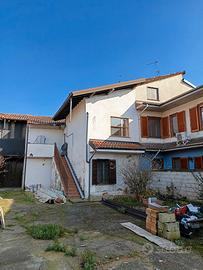 Casa indipendente bifamiliare