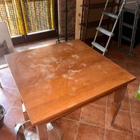 Tavolo allungabile in legno