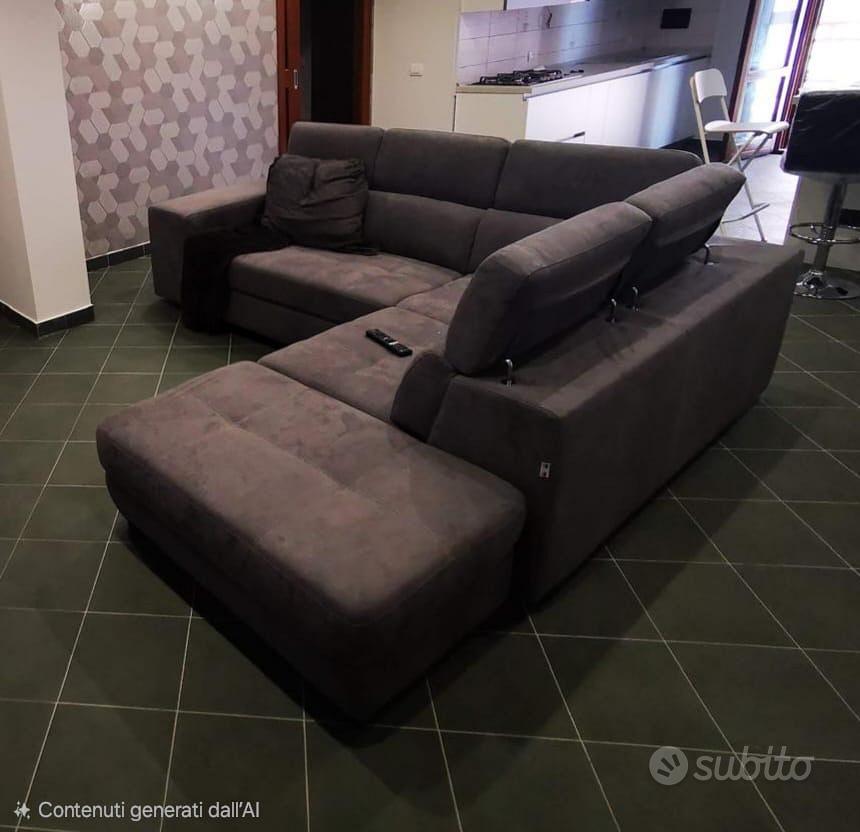 Divano angolare Mobili usati