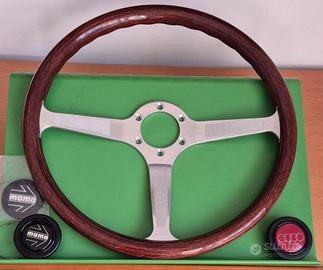 Volante Momo Indy con incisione firma  Moretti
