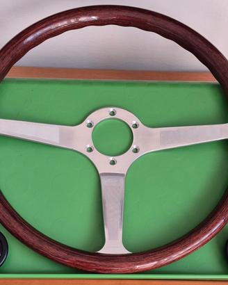 Volante Momo Indy con incisione firma  Moretti