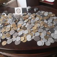 Dispongo diverse monete da 5, 10, 100 lire
