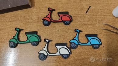 Bomboniera Calamita Vespa in Legno Artigianale
