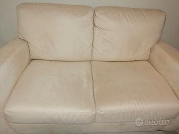 Divano in buone condizioni