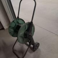 Carrello avvolgitubo per canna da giardino