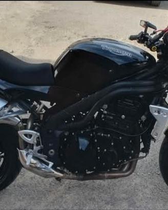 triumph speed triple 1050
